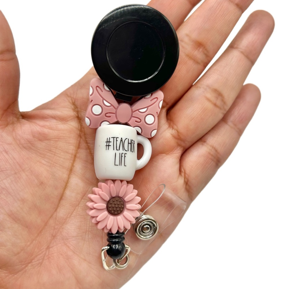 Teacher 🍎 Badge Reel